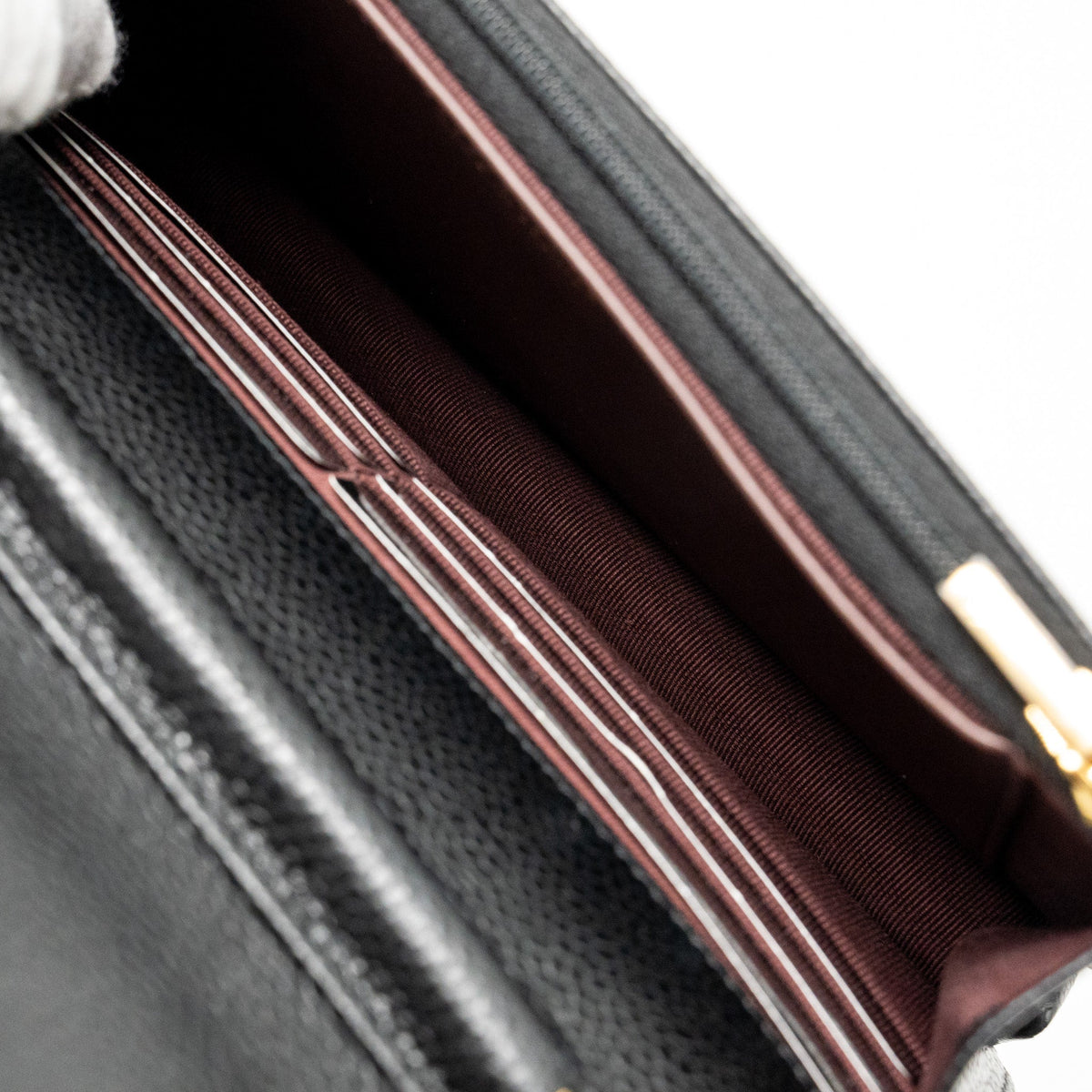 chanel-classic-wallet-on-chain-caviar-black-ghwmicrochip-2