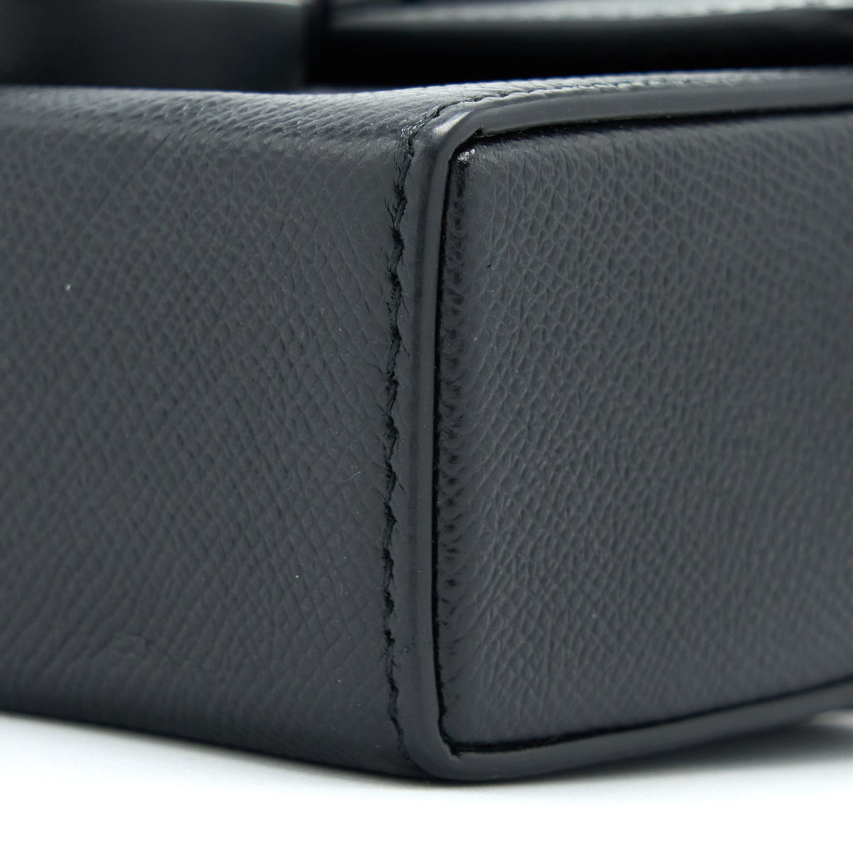 dior-30-montaigne-box-calfskin-black-with-black-hardware