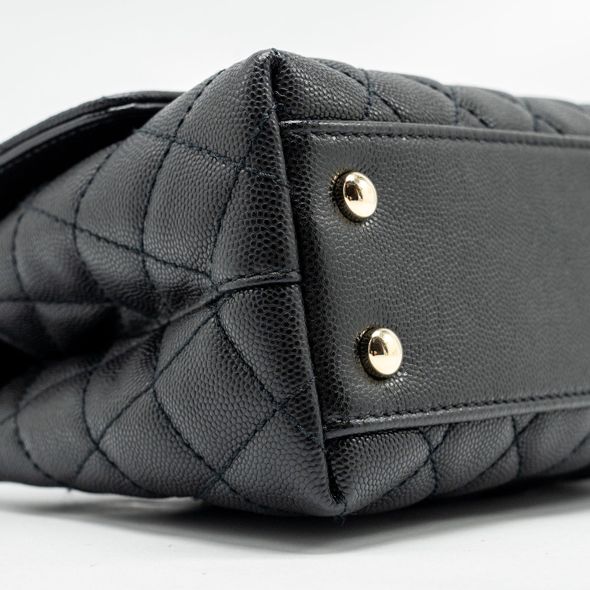 chanel-small-coco-handle-caviar-black-lghw-microchip-16