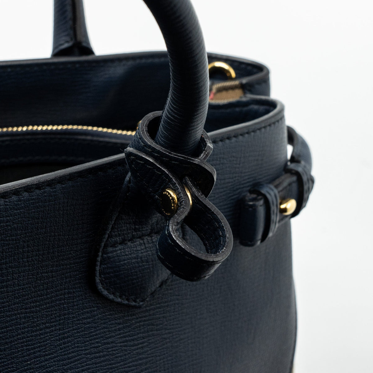 burberry-the-large-banner-bag-calfskin-dark-blue-multicolour-ghw