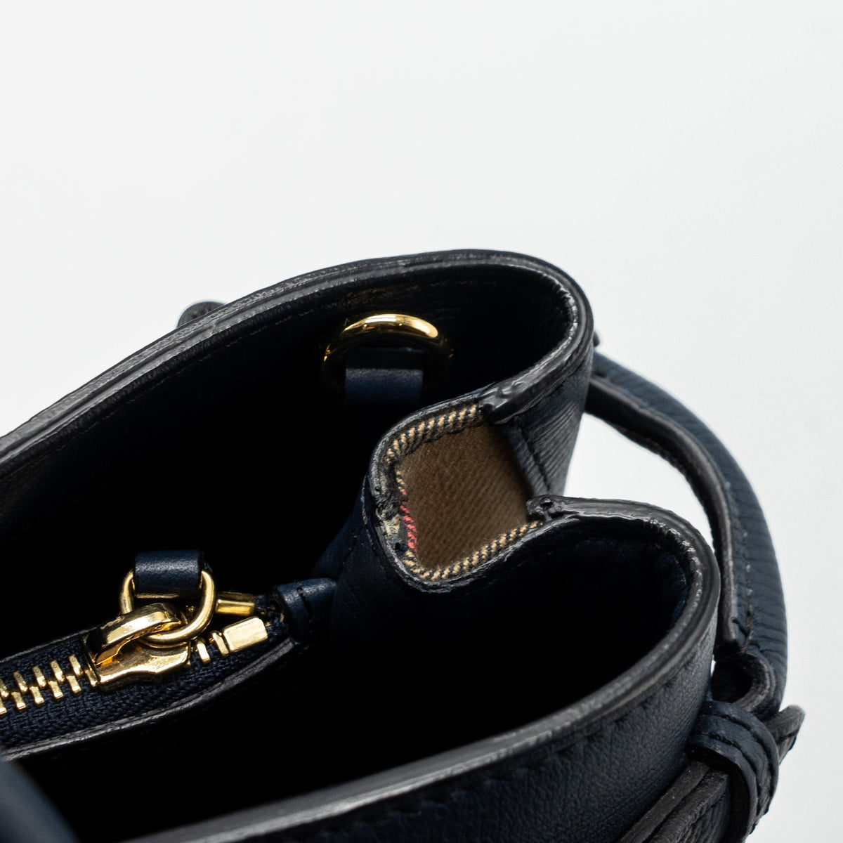 burberry-the-large-banner-bag-calfskin-dark-blue-multicolour-ghw