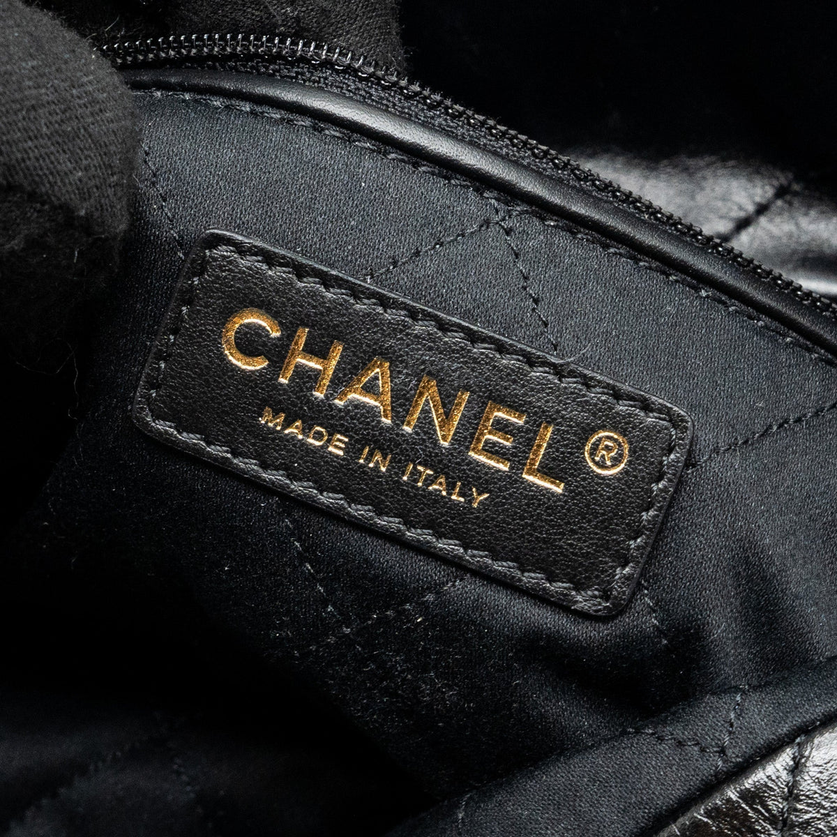 chanel-small-22-bag-calfskin-black-with-ghw-microchip