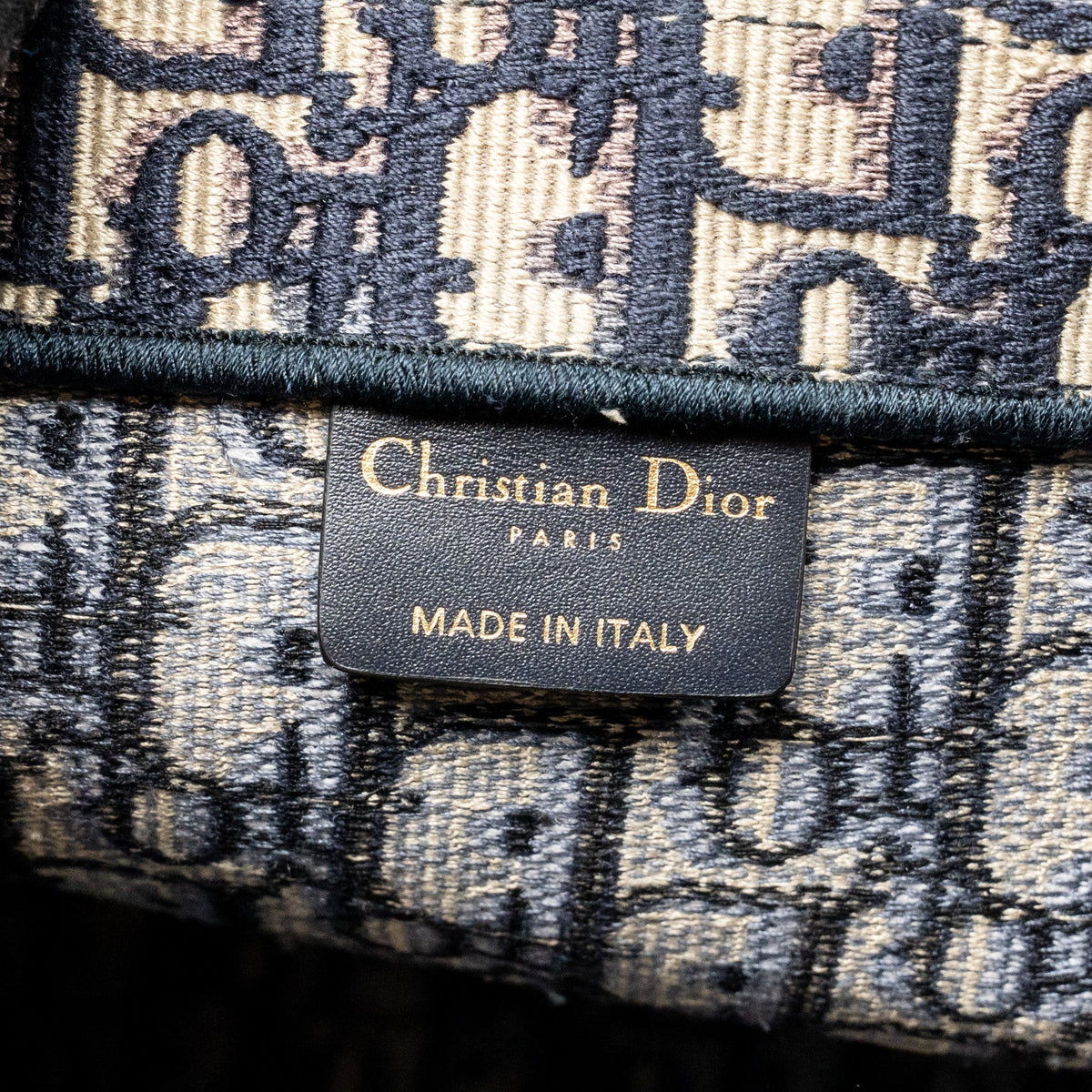 dior-large-book-tote-oblique-embroidery-ecru-blue-copy