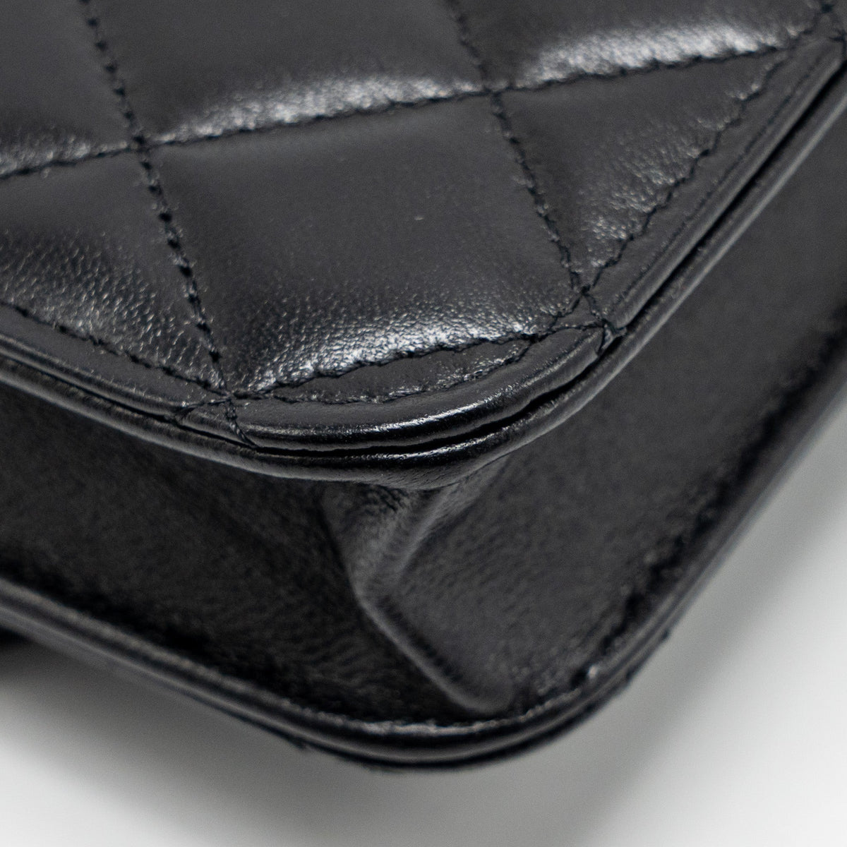 chanel-mini-top-handle-flap-coin-purse-with-chain-lambskin-black-lghw
