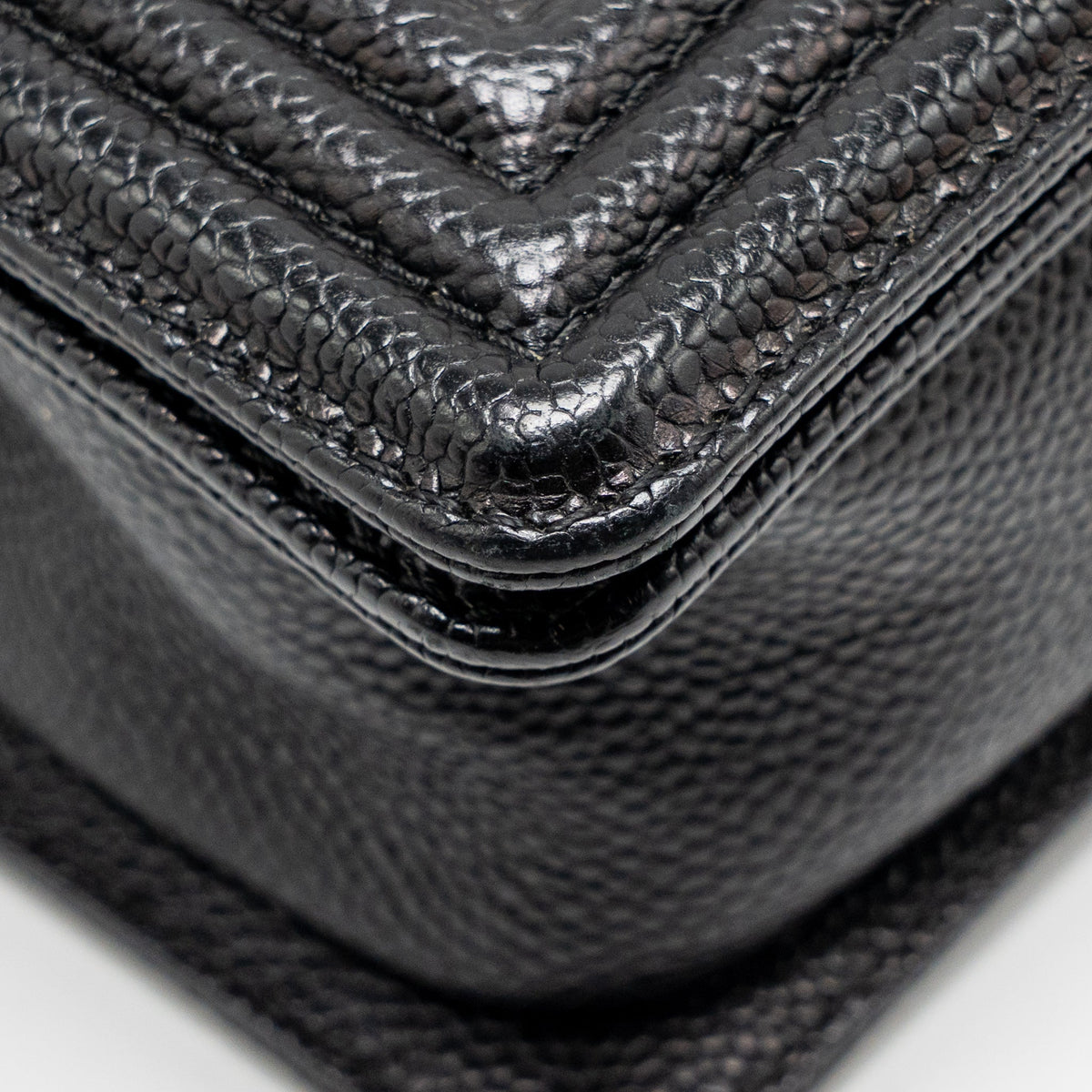 chanel-small-boy-bag-grained-calfskin-black-ghw
