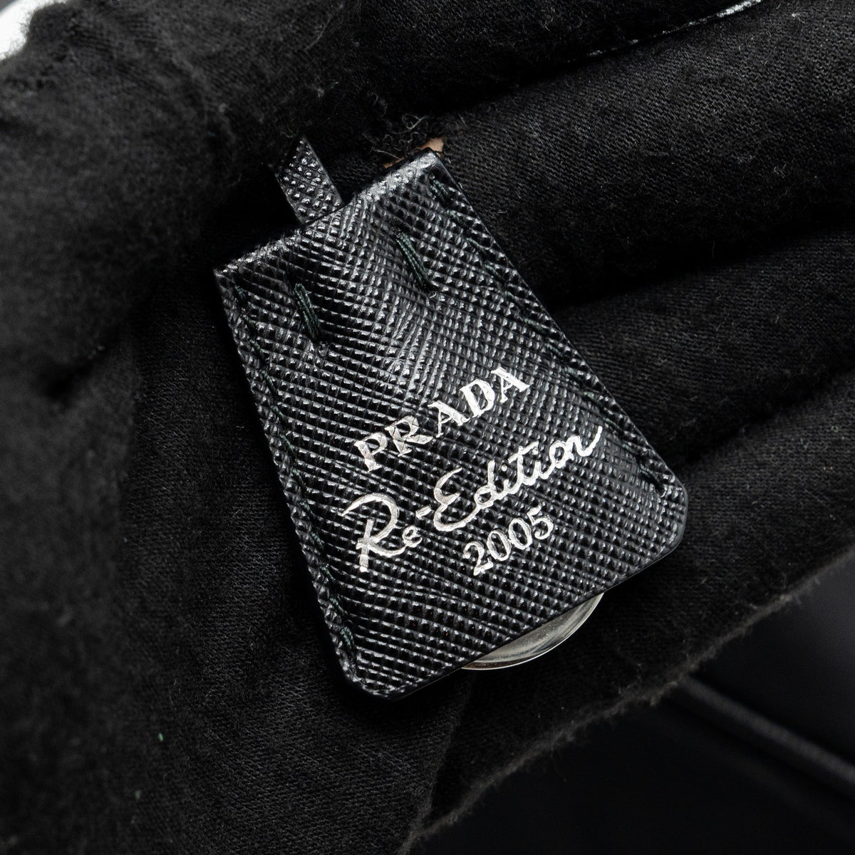 prada-reedition-2005-re-nylon-black-shw