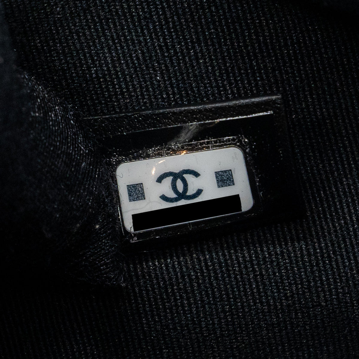 chanel-23b-round-clutch-caviar-black-ghw-microchip