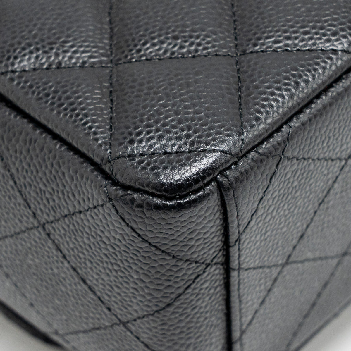 chanel-maxi-classic-double-flap-bag-caviar-black-ghw-1