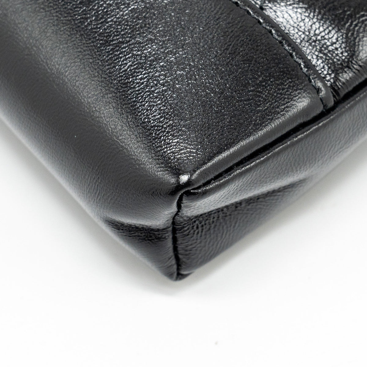 chanel-mini-31-clutch-with-chain-shiny-calfskin-black-lghwmicrochip
