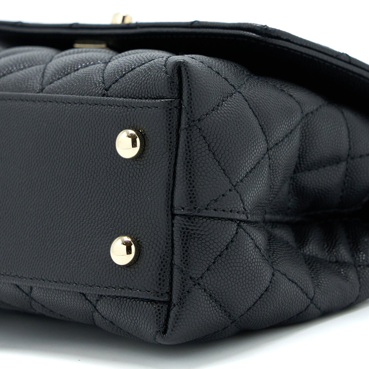 chanel-coco-handle-caviar-black-lghwmicrochip