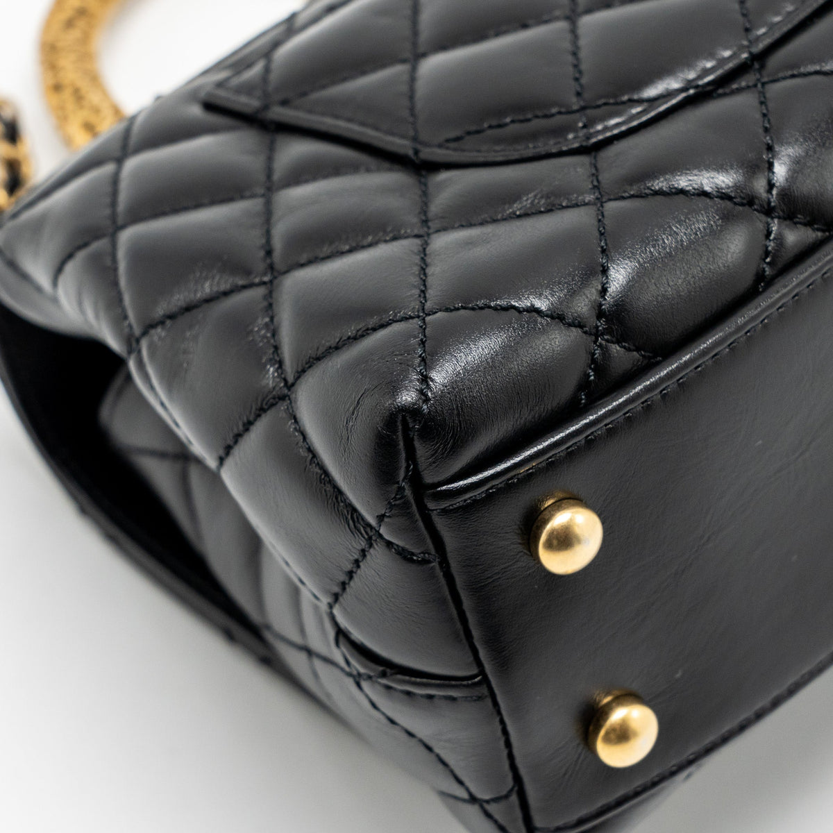 chanel-detailed-metal-handle-small-coco-handle-flap-bag-calfskin-black-ghw-microchip