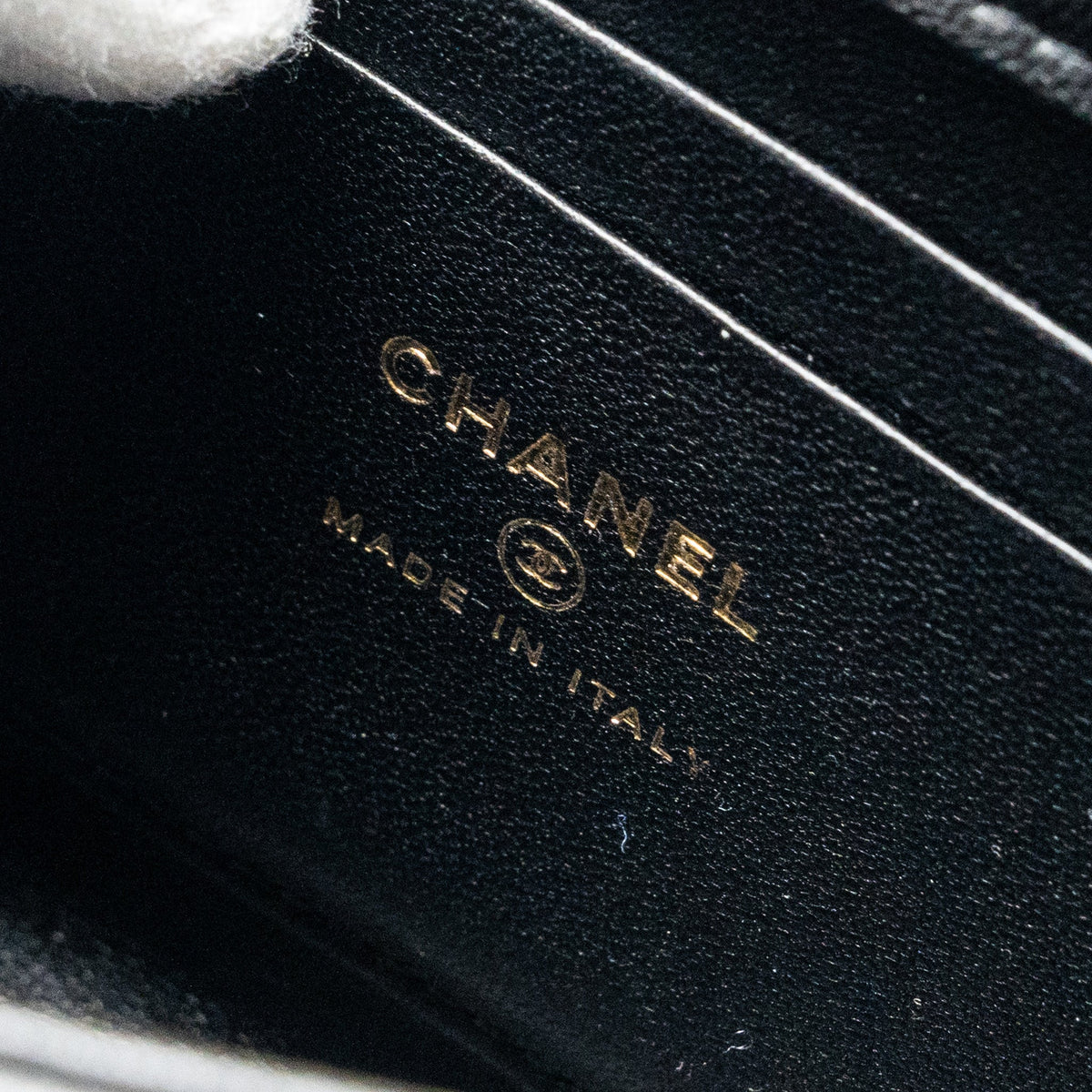 chanel-22b-enamel-top-handle-mini-flap-bag-lambskin-black-ghw-microchip-copy