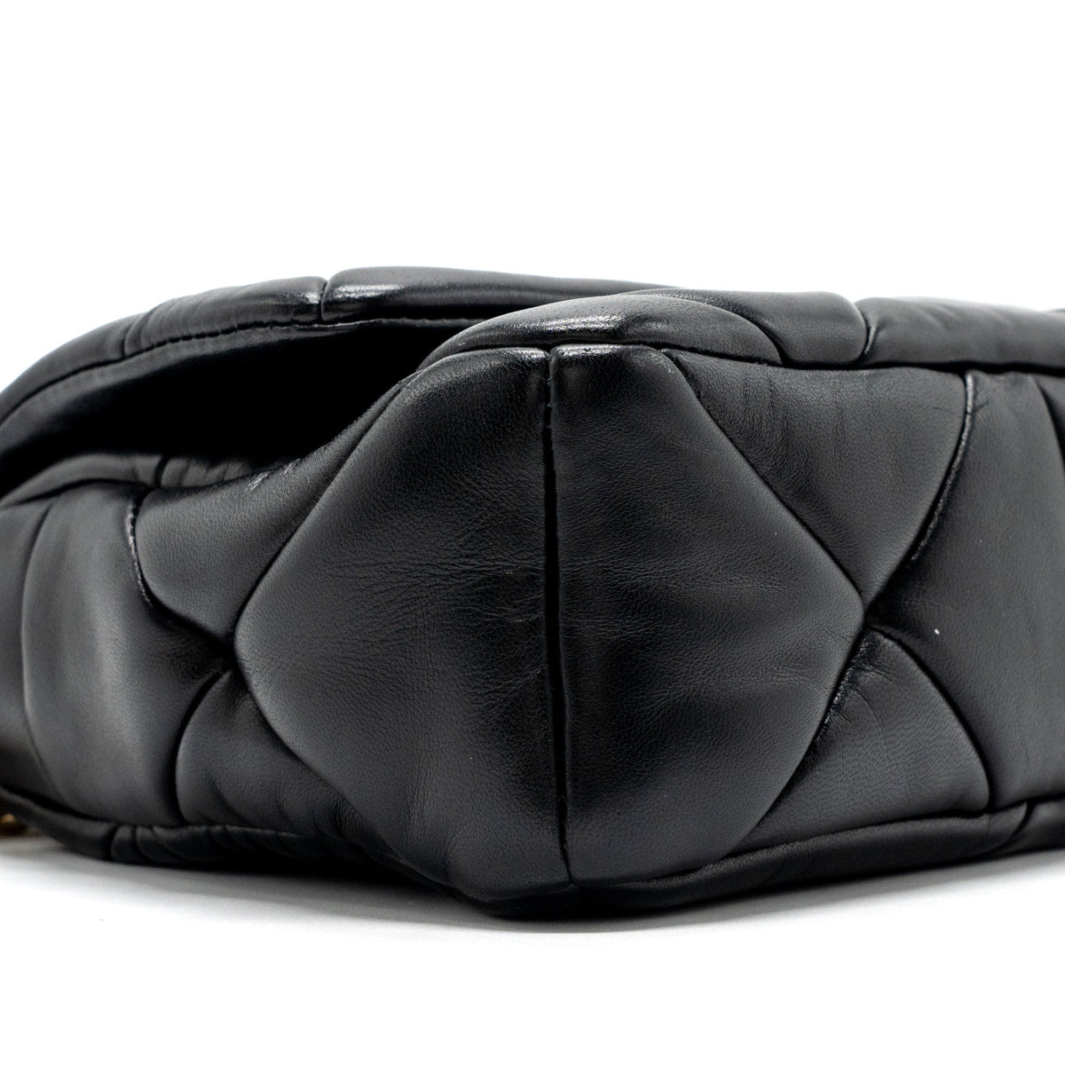 prada-pattina-in-pelle-nappa-patch-black-ghw