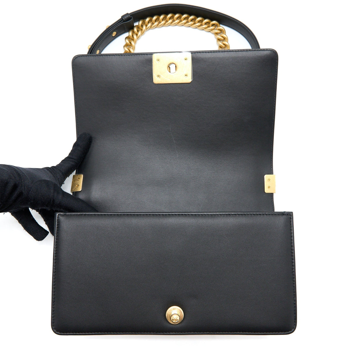 chanel-medium-boy-bag-calfskin-black-ghw-1