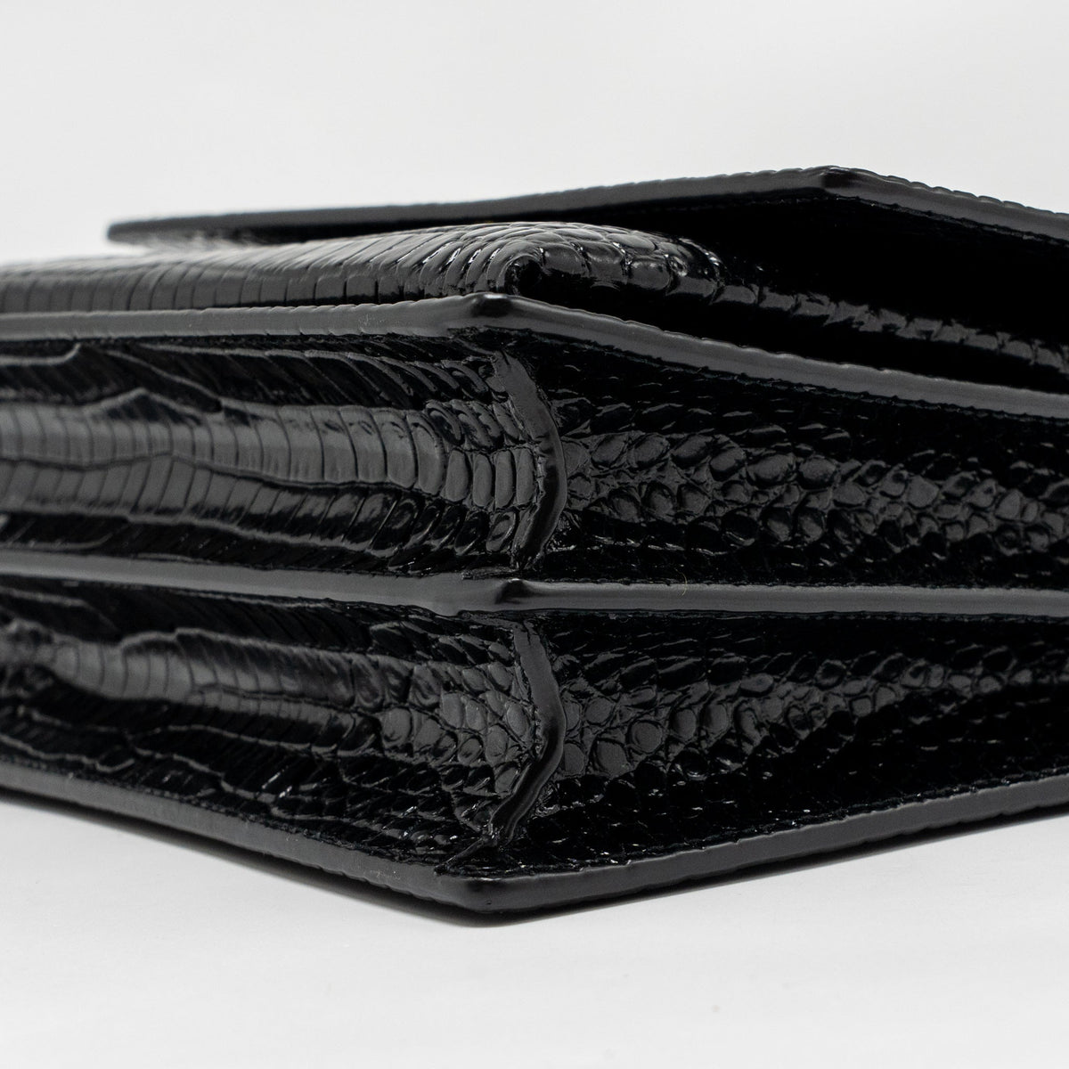 saint-laurent-ysl-sunset-medium-crocodile-embossed-calfskin-black-ghw