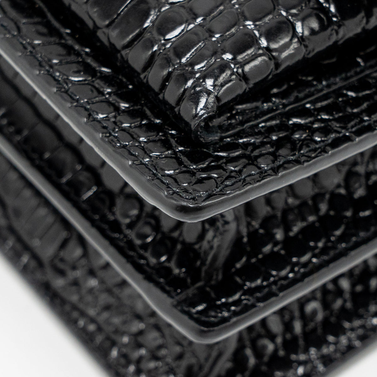 saint-laurent-ysl-sunset-medium-crocodile-embossed-calfskin-black-ghw