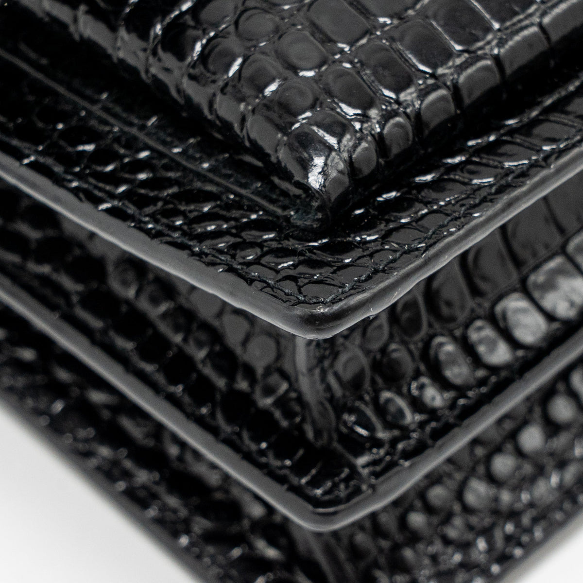 saint-laurent-ysl-sunset-medium-crocodile-embossed-calfskin-black-ghw
