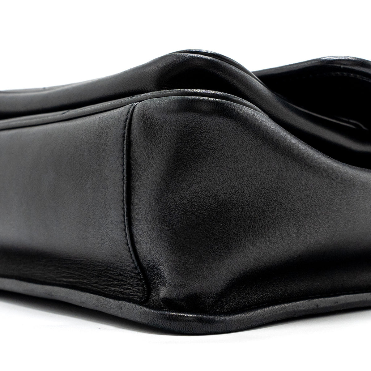 saint-laurent-medium-niki-lambskin-black-ghw