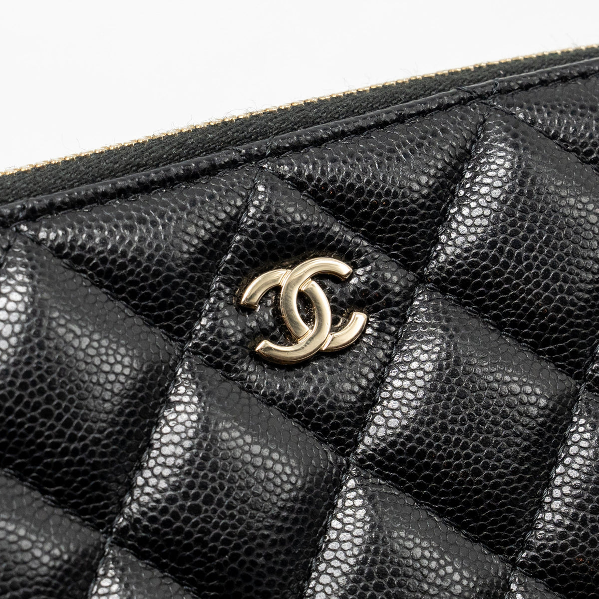chanel-25a-zip-clutch-with-chain-caviar-black-lghw-microchip-copy