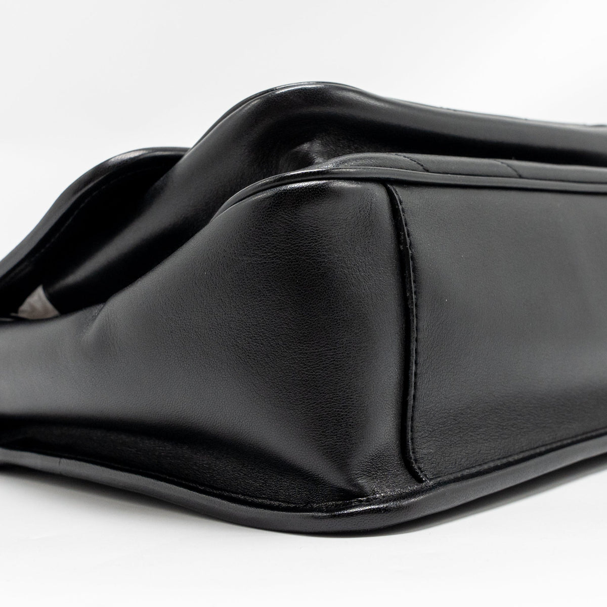 saint-laurent-medium-niki-bag-lambskin-black-ghw-1