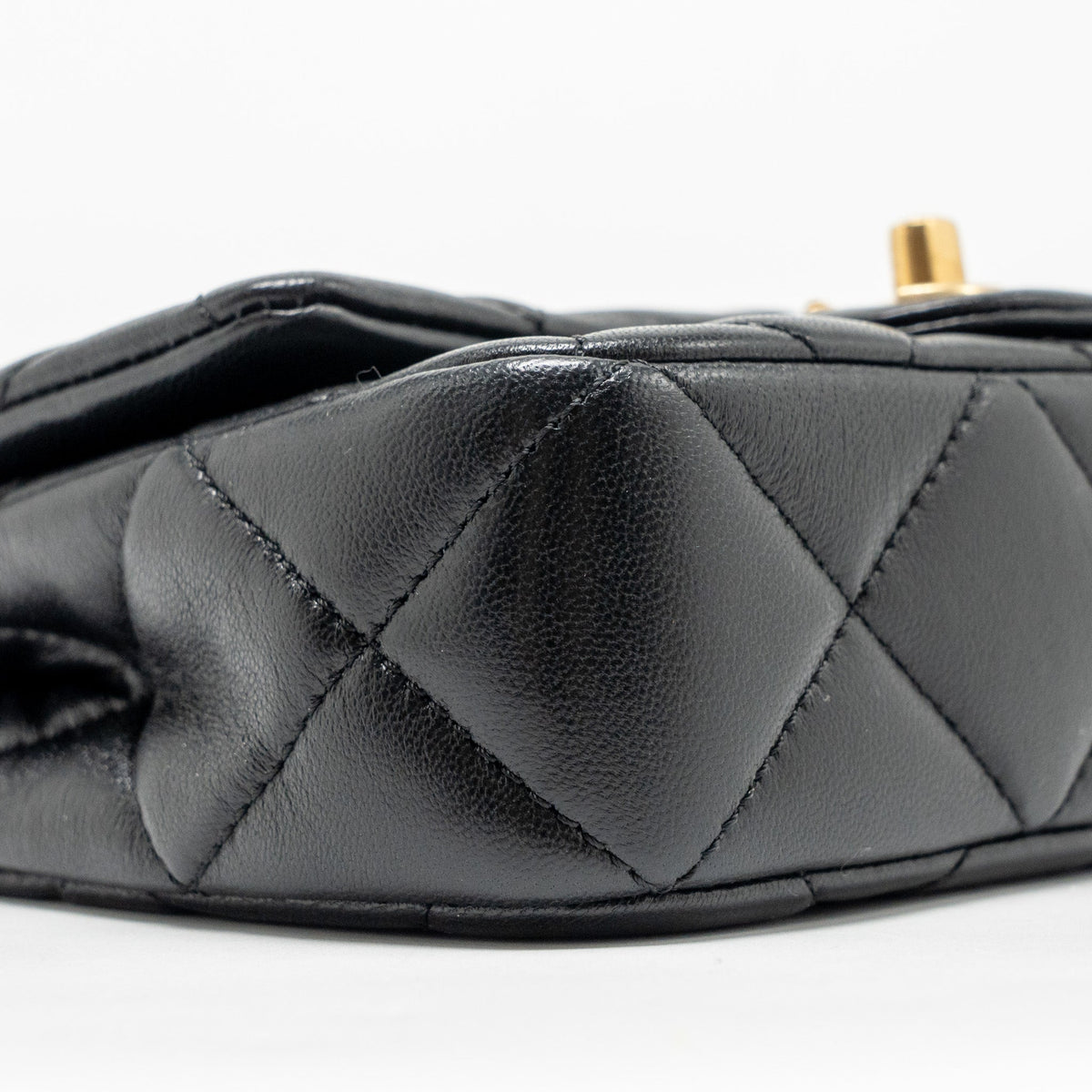 chanel-pearl-crush-mini-square-flap-bag-lambskin-black-ghw-microchip-copy