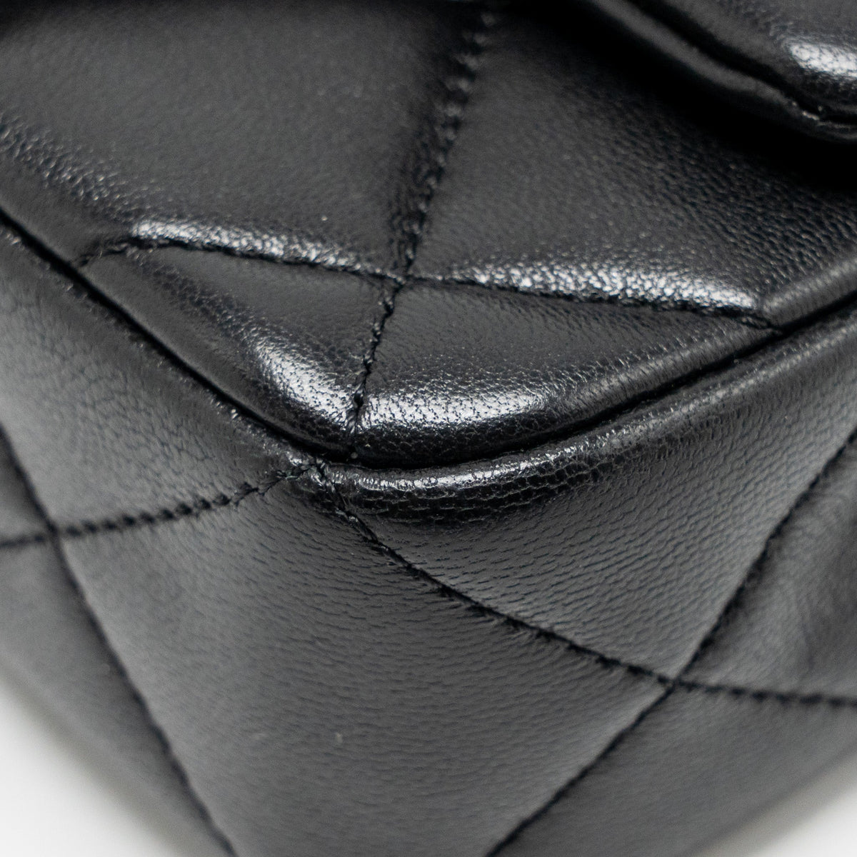 chanel-pearl-crush-mini-square-flap-bag-lambskin-black-ghw-microchip-copy