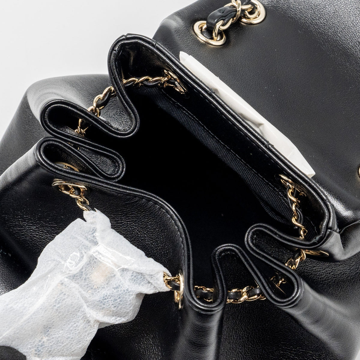 chanel-24p-small-duma-backpack-calfskin-black-lghw