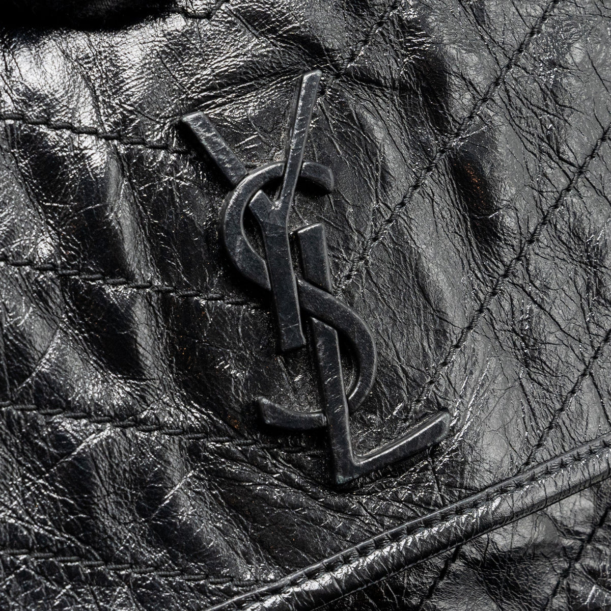 saint-laurent-ysl-medium-niki-calfskin-black-shw