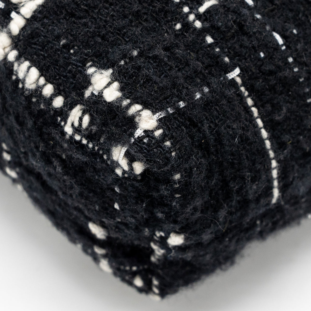 chanel-medium-22-bag-quilted-tweed-black-multicolour-microchip