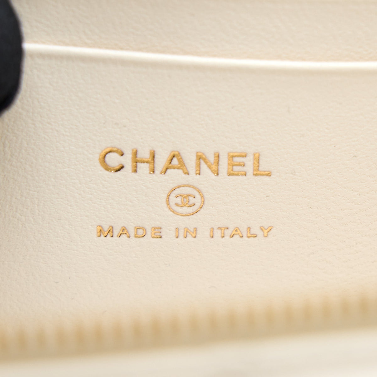 chanel-coco-letter-long-vanity-with-chain-lambskin-white-ghw