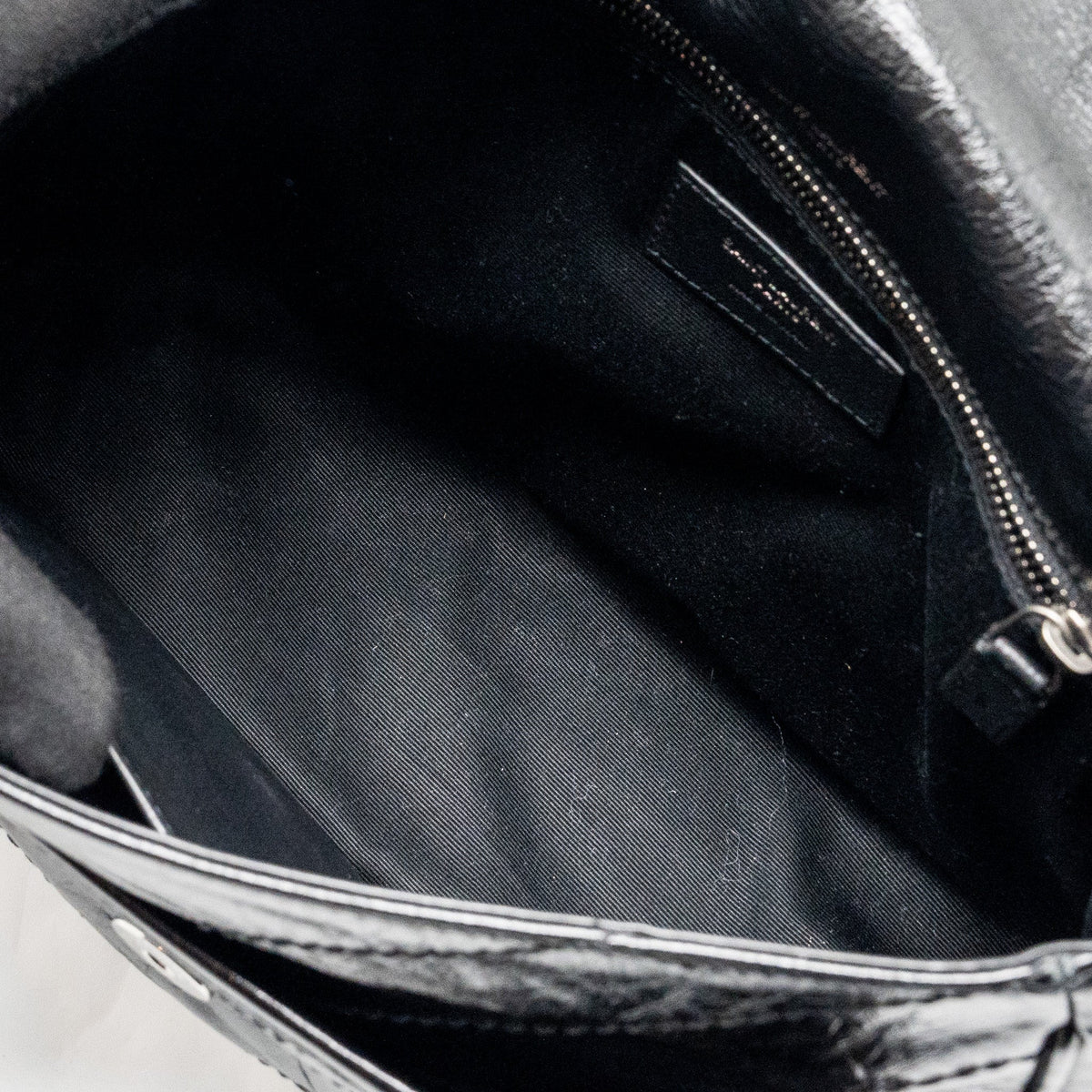 saint-laurent-ysl-medium-niki-calfskin-black-shw