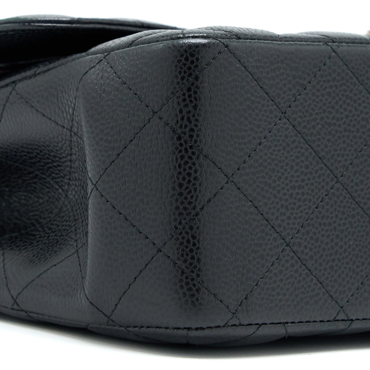 chanel-classic-jumbo-double-flap-bag-caviar-black-shw