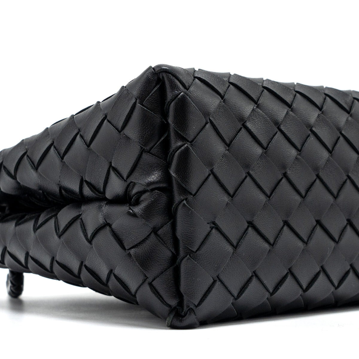 bottega-veneta-small-andiamo-bag-lambskin-black-ghw