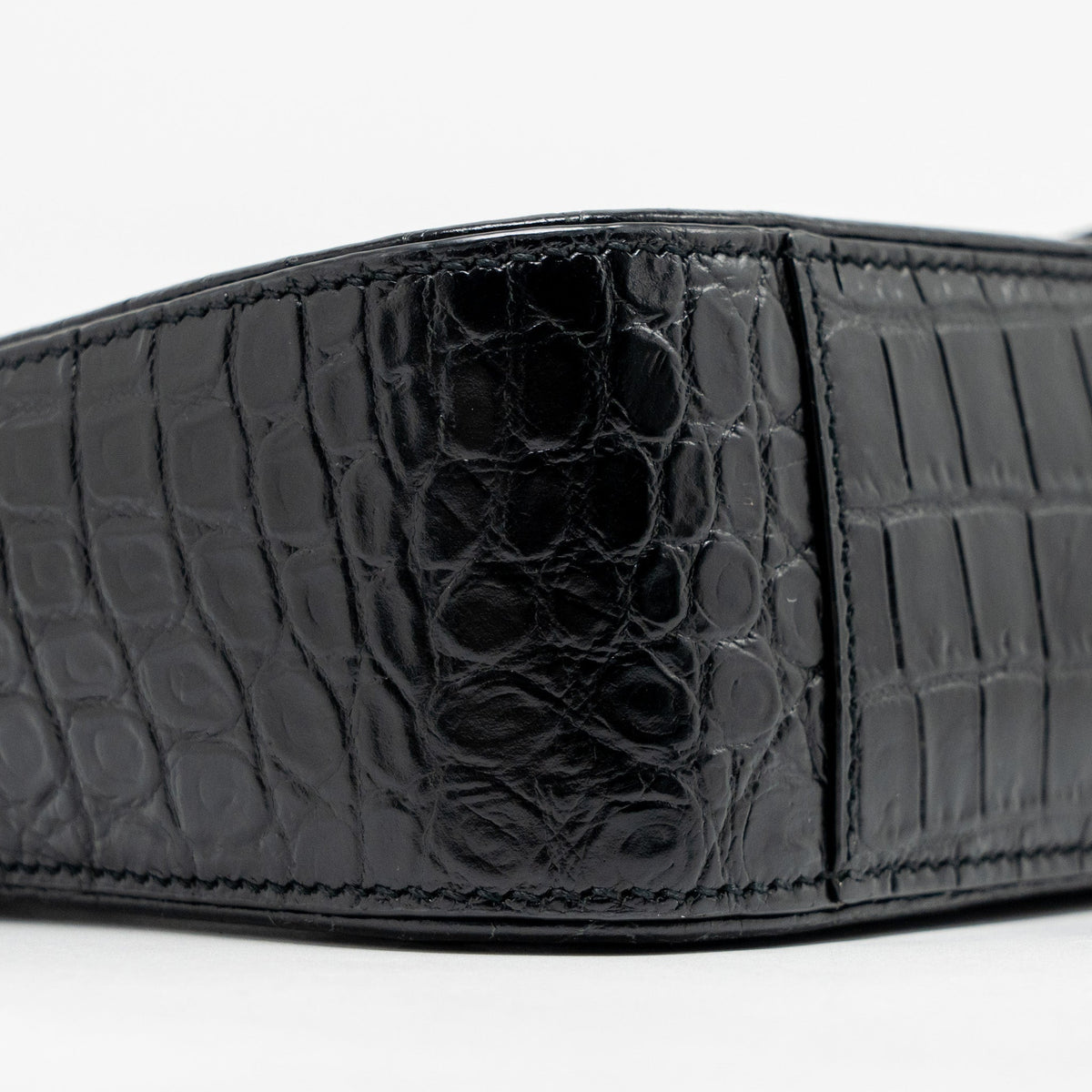 saint-laurent-ysl-hobo-shoulder-bag-croc-embossed-calfskin-black-ghw