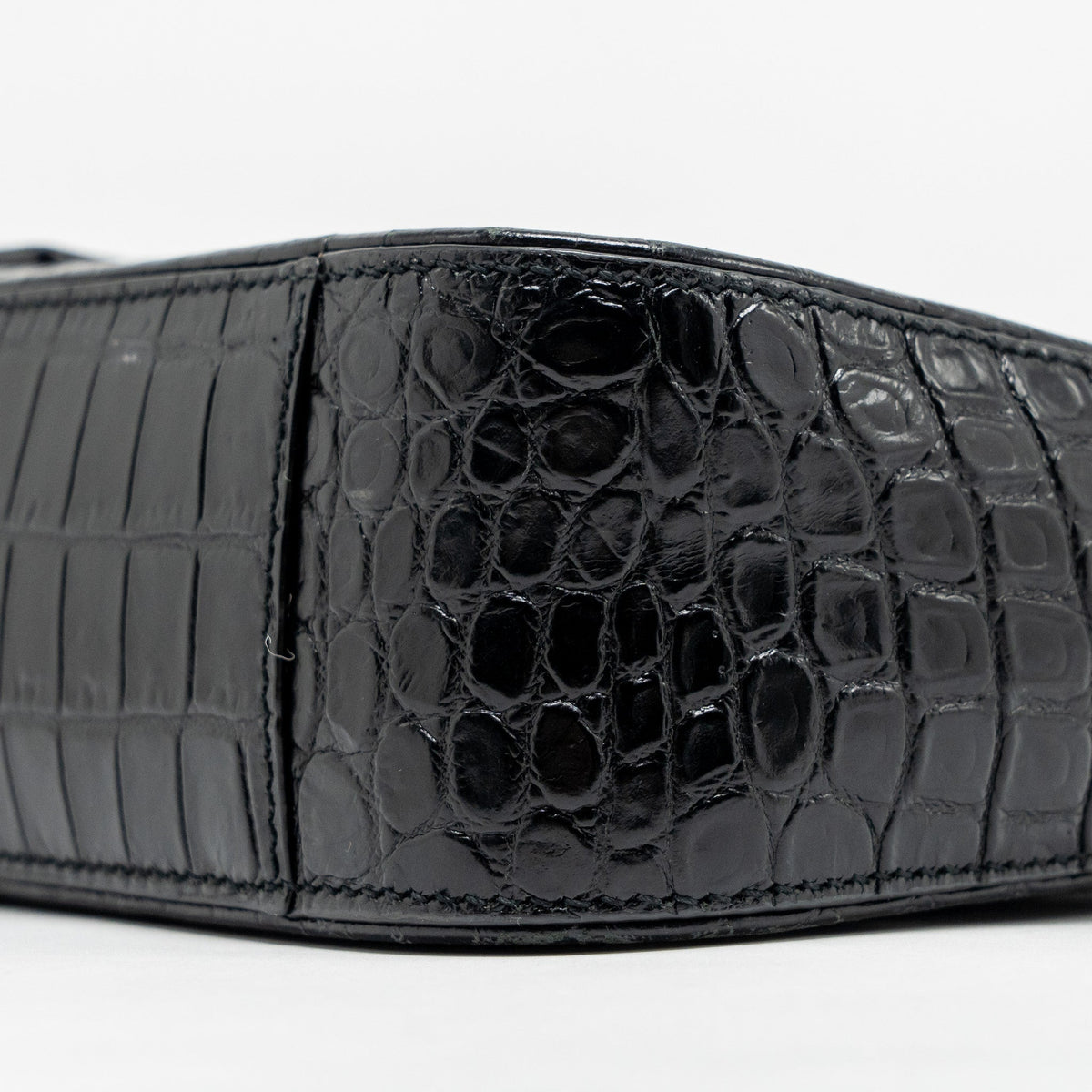 saint-laurent-ysl-hobo-shoulder-bag-croc-embossed-calfskin-black-ghw