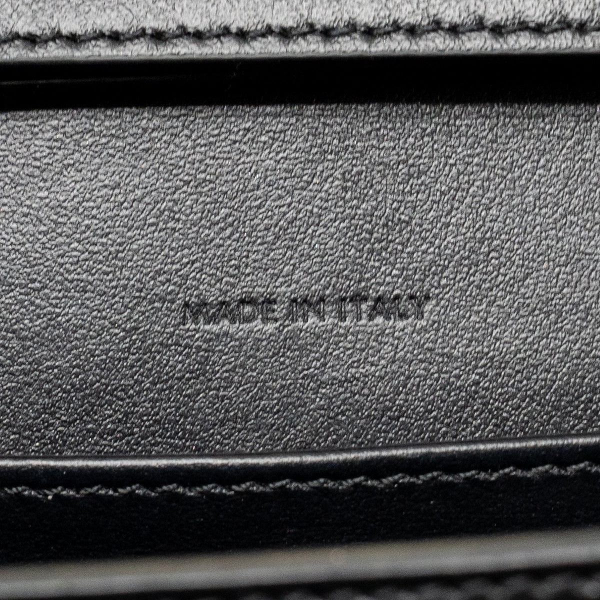 celine-wallet-on-chain-margo-shiny-calfskin-black-ghw