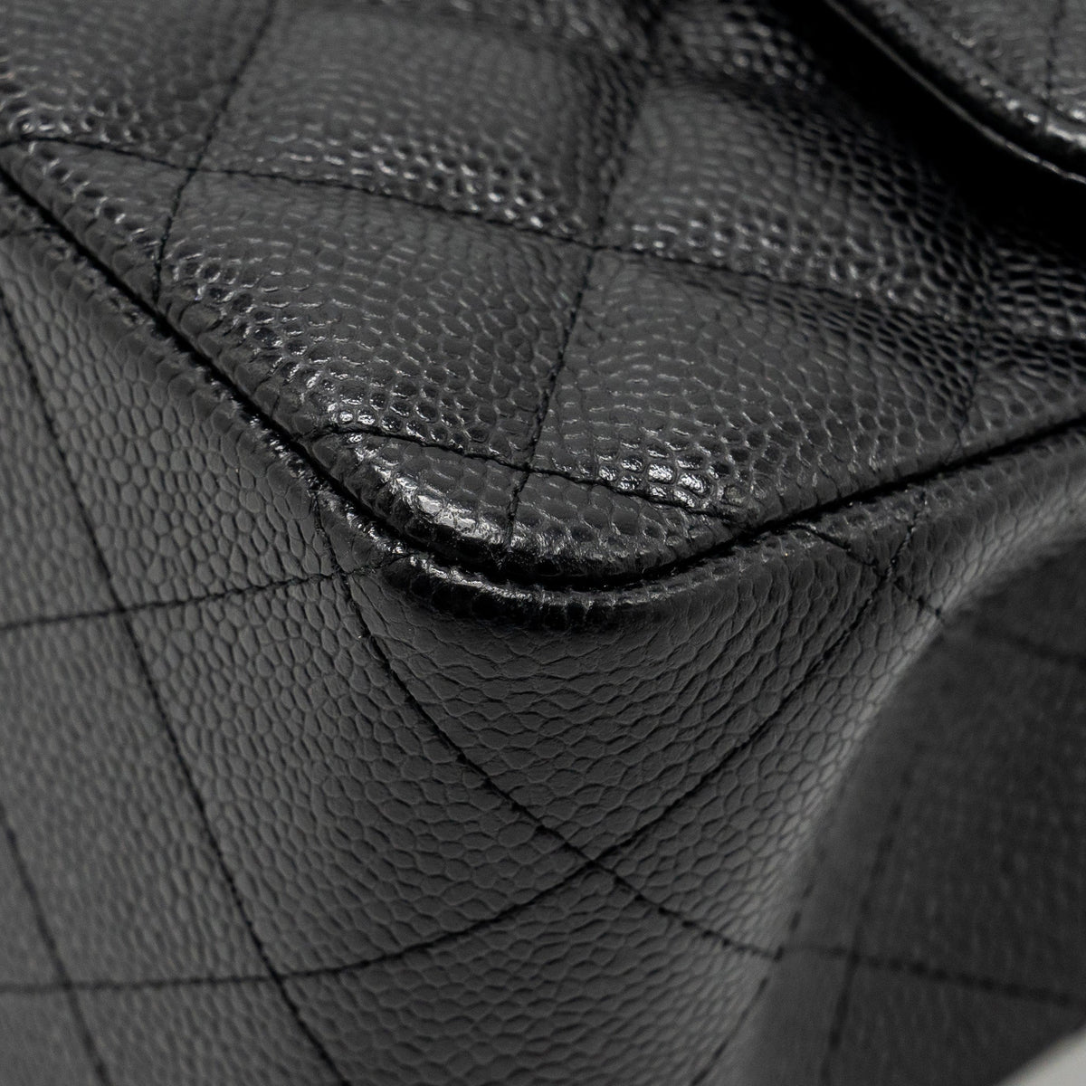 chanel-jumbo-classic-double-flap-bag-caviar-black-ghw-copy