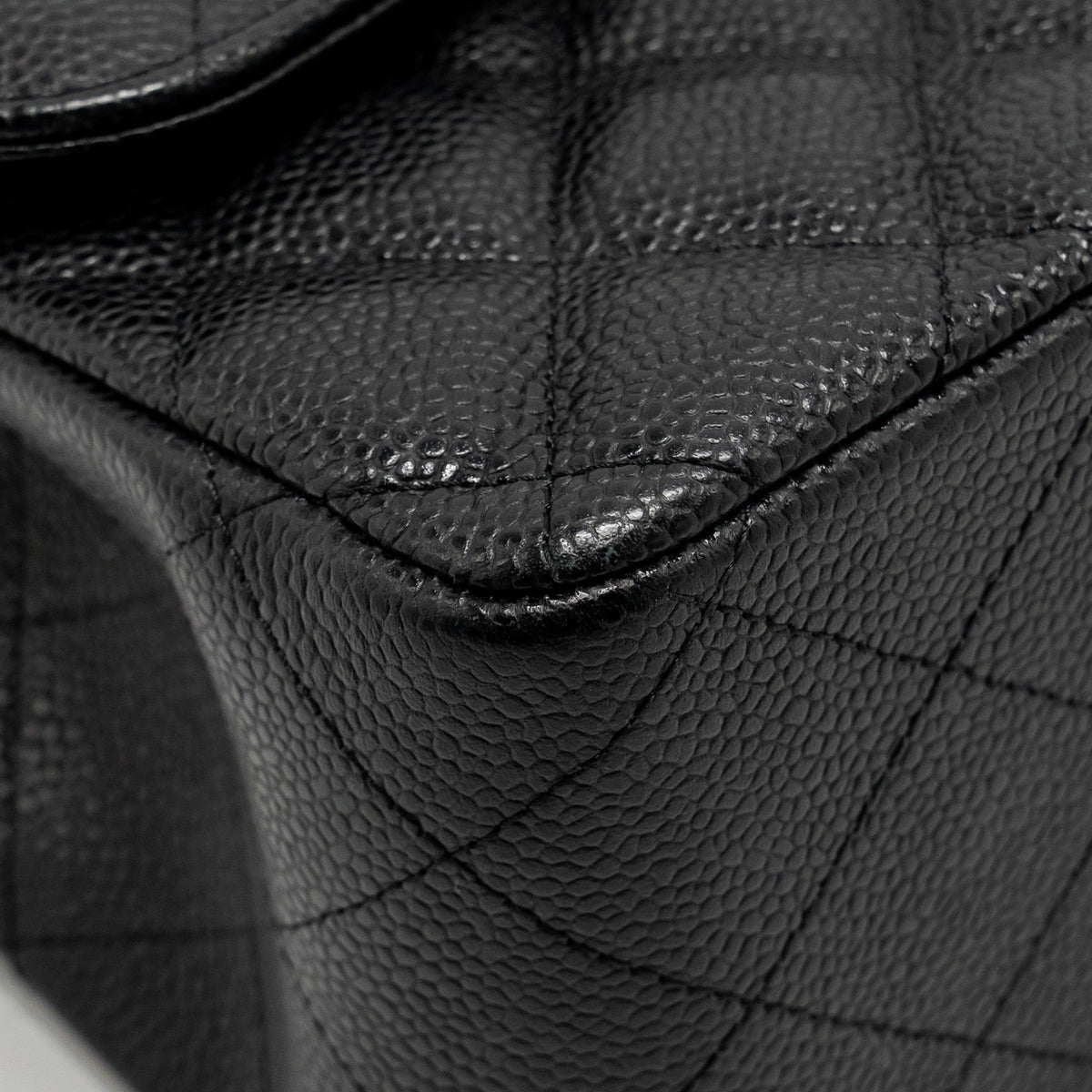 chanel-jumbo-classic-double-flap-bag-caviar-black-ghw-copy