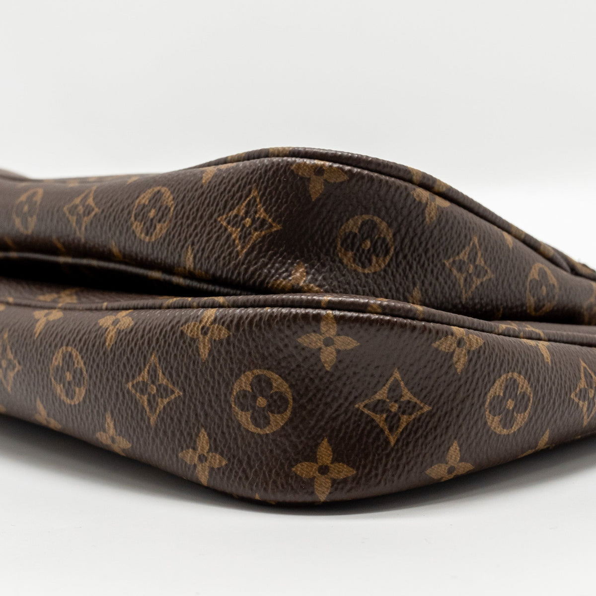 louis-vuitton-multi-pochette-accessories-khaki-strap-monogram-canvas-ghw-2