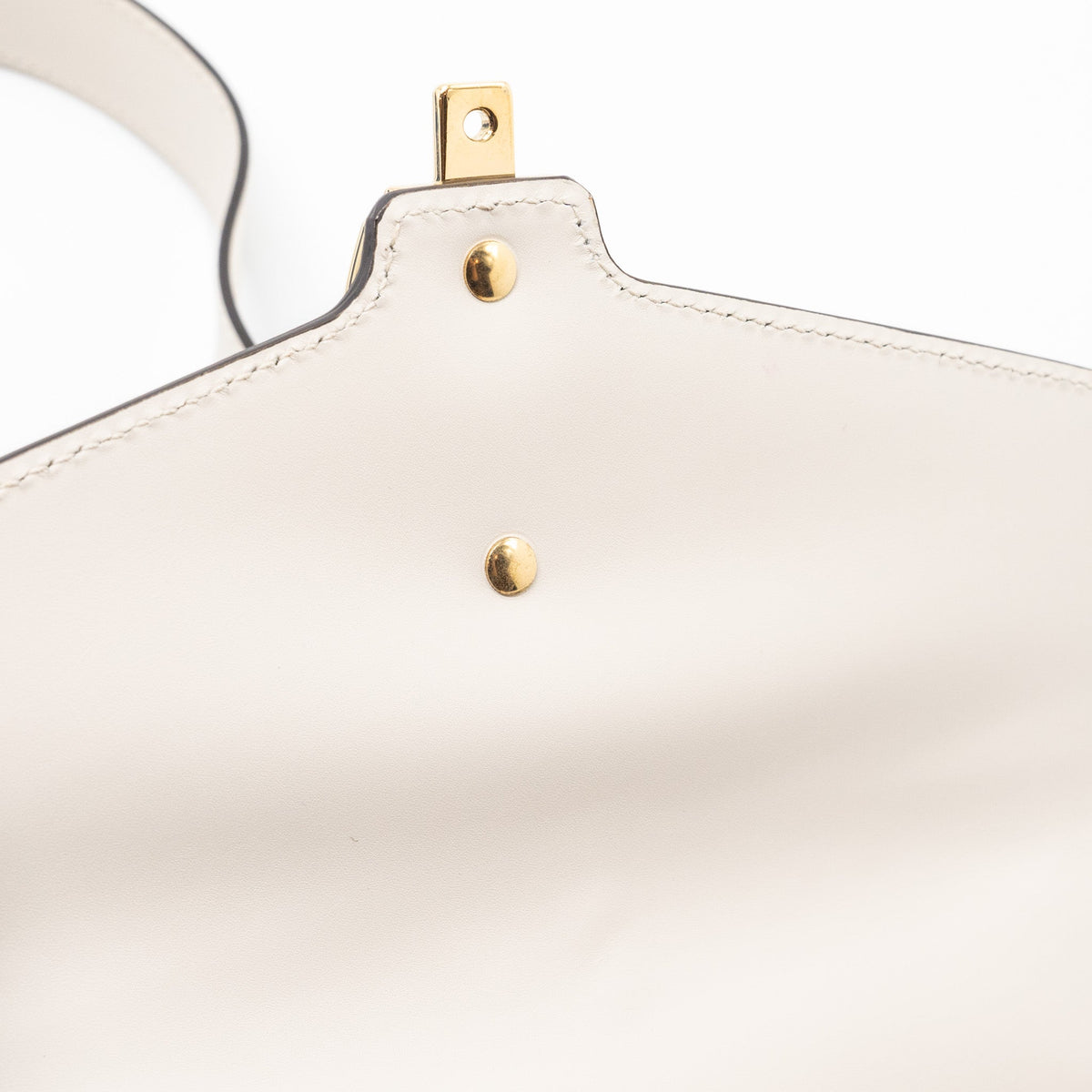 gucci-sylvie-shoulder-bag-calfskin-white-ghw