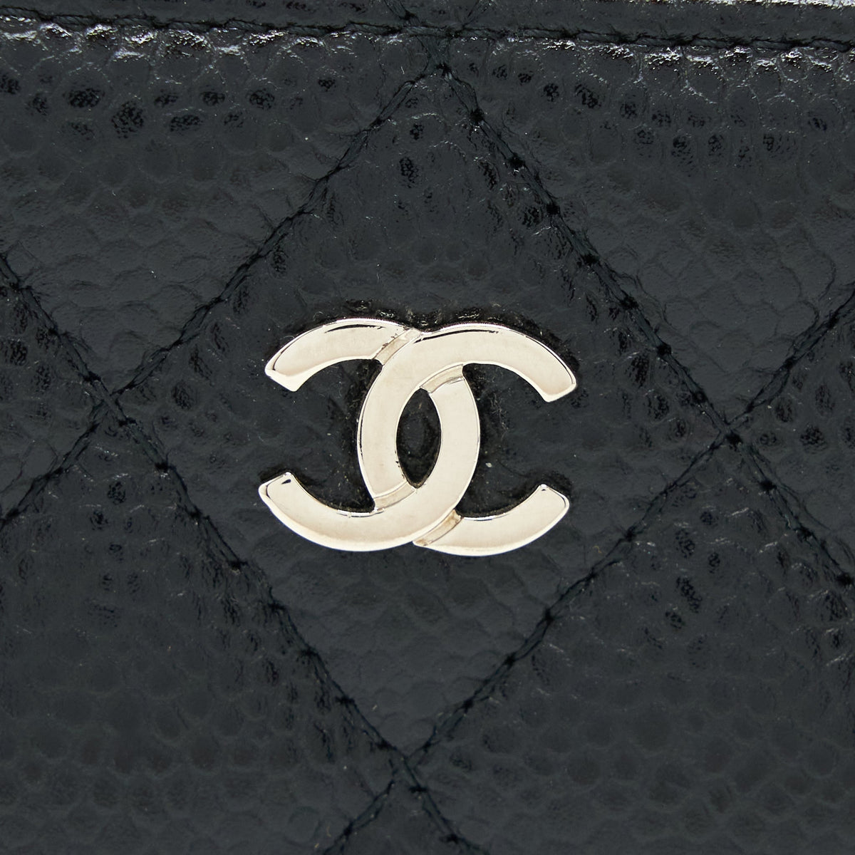 chanel-small-zip-card-holder-caviar-black-shw