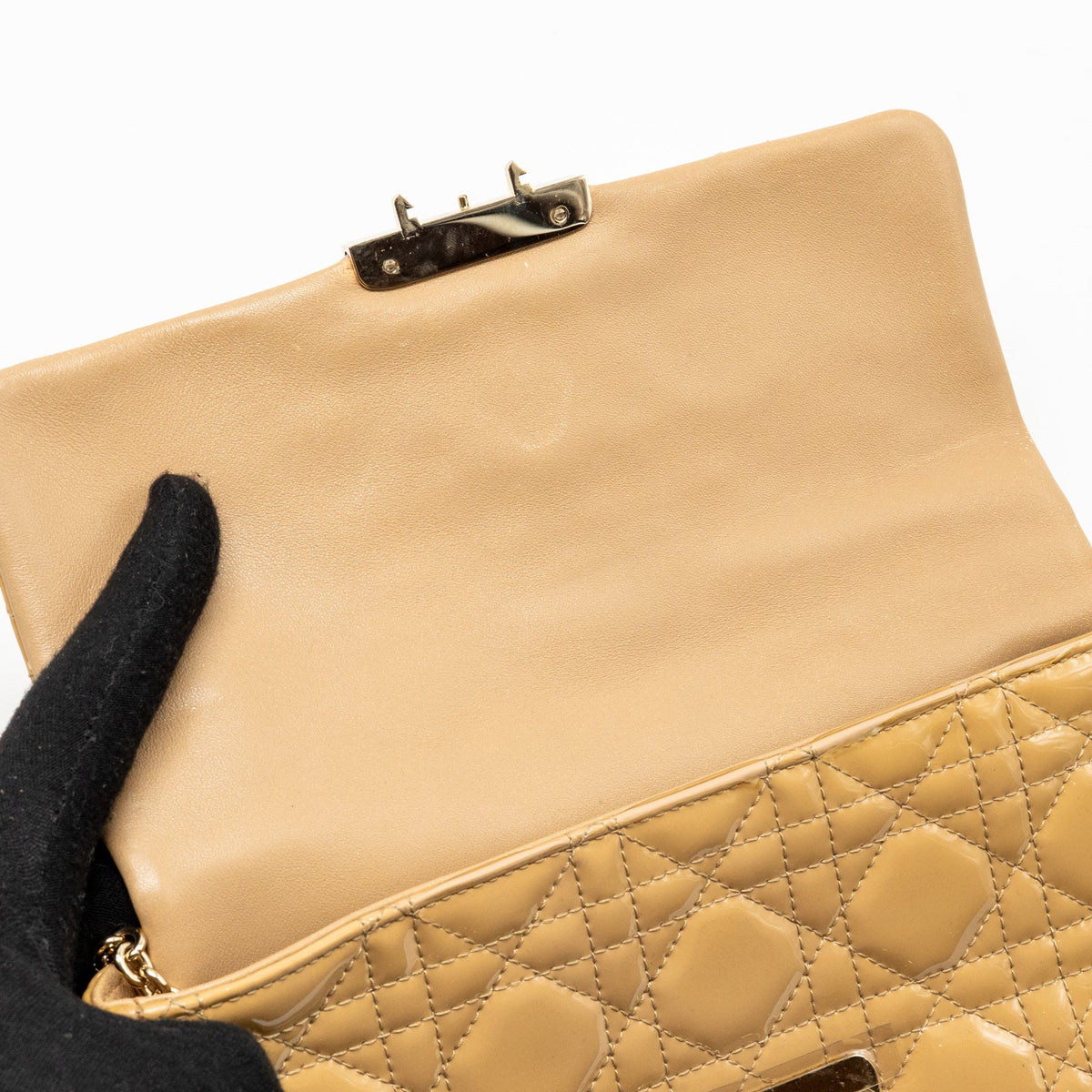 dior-beige-02lua1111