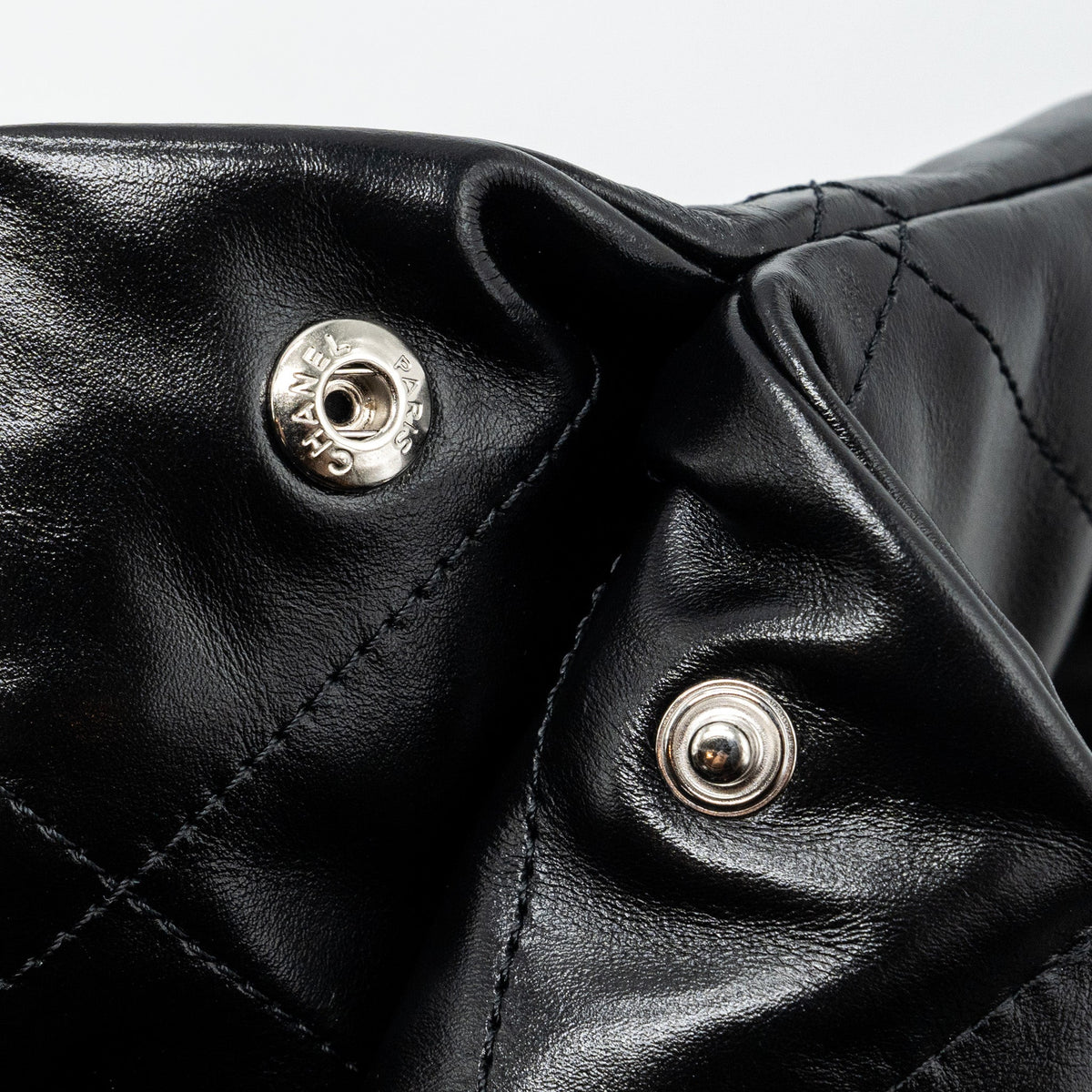 chanel-medium-22-bag-shiny-calfskin-black-shw-microchip