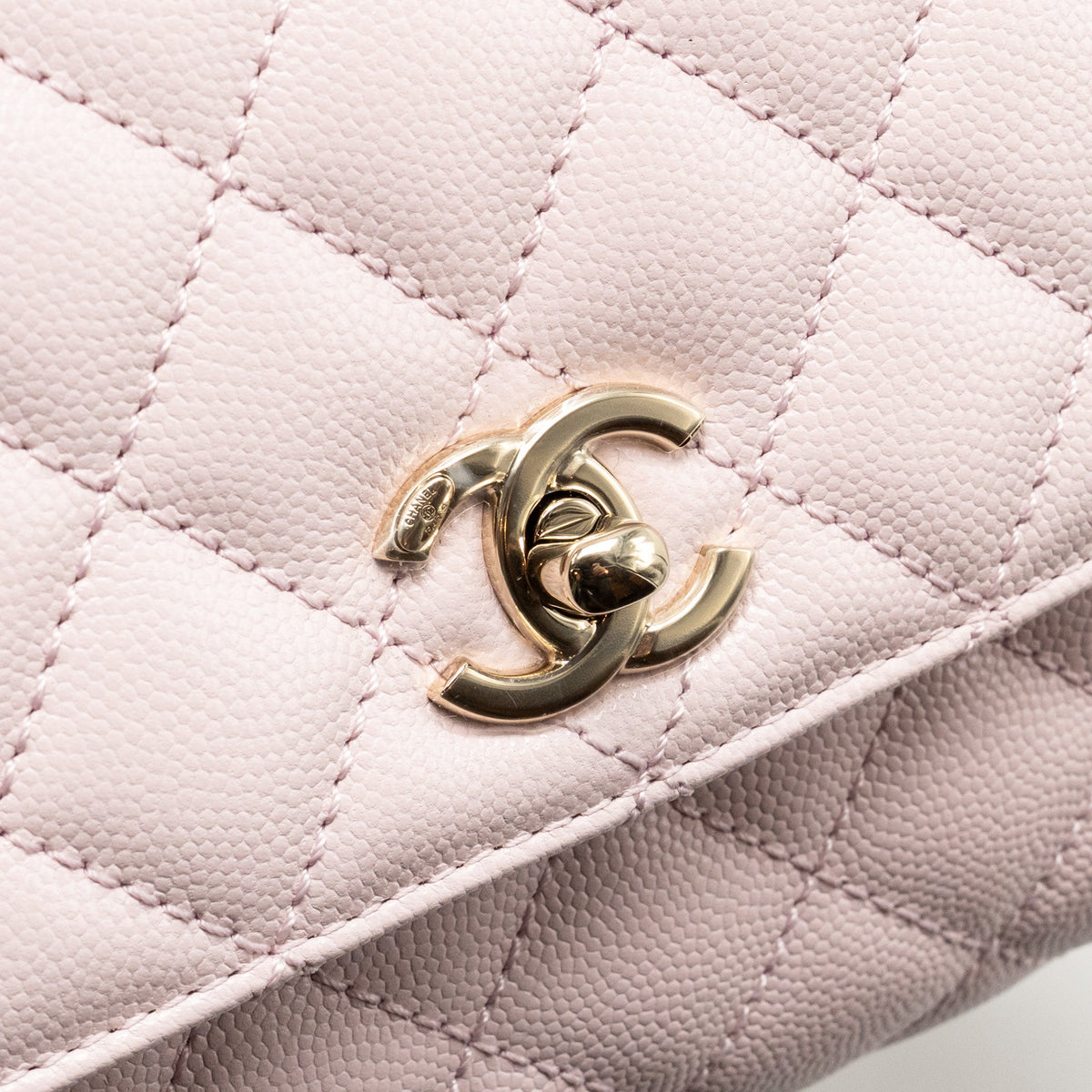 chanel-small-coco-handle-caviar-light-pink-lghwmicrochip