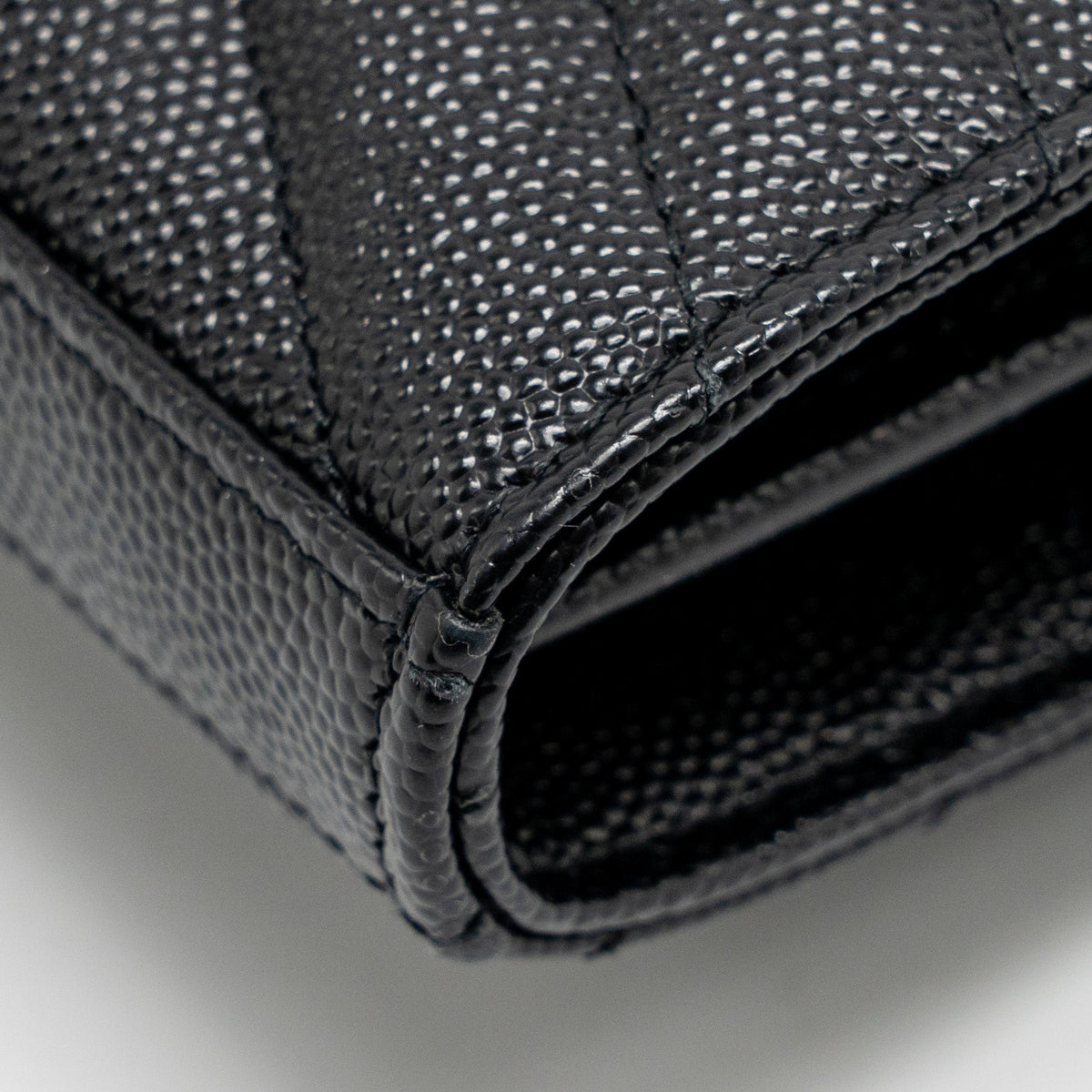 saint-laurent-ysl-envelope-chain-wallet-calfskin-black-shw-copy