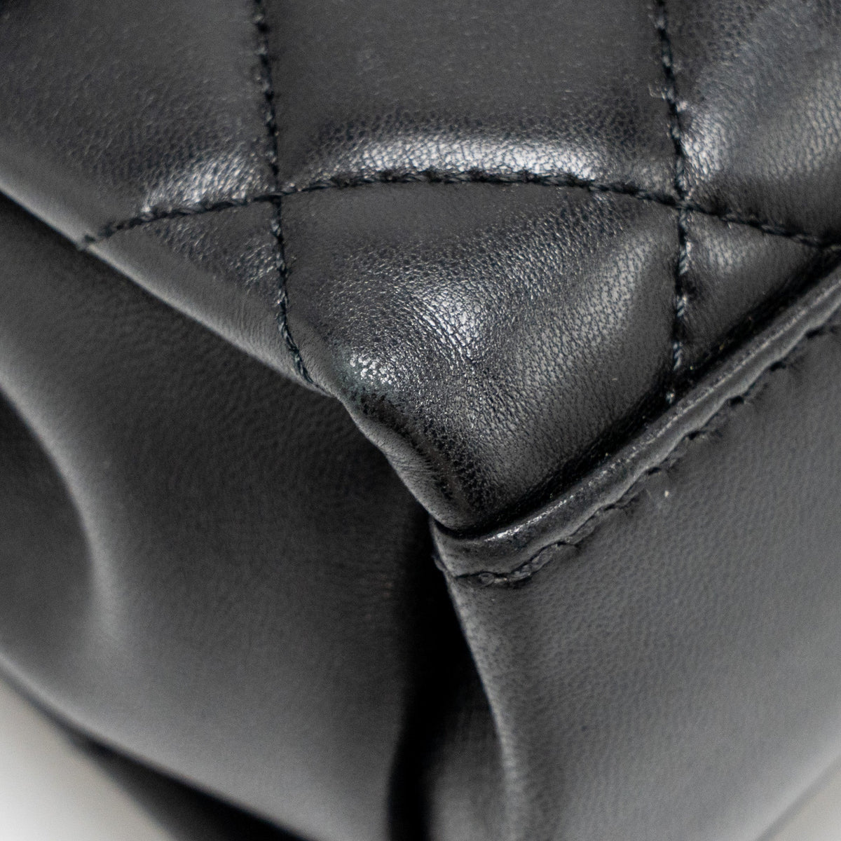 chanel-coco-loop-single-flap-bag-lambskin-black-shw-copy