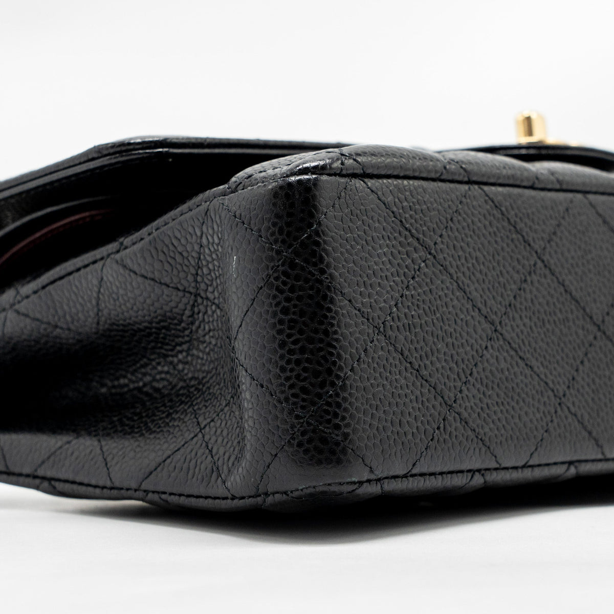 chanel-medium-classic-double-flap-bag-caviar-black-ghw-29