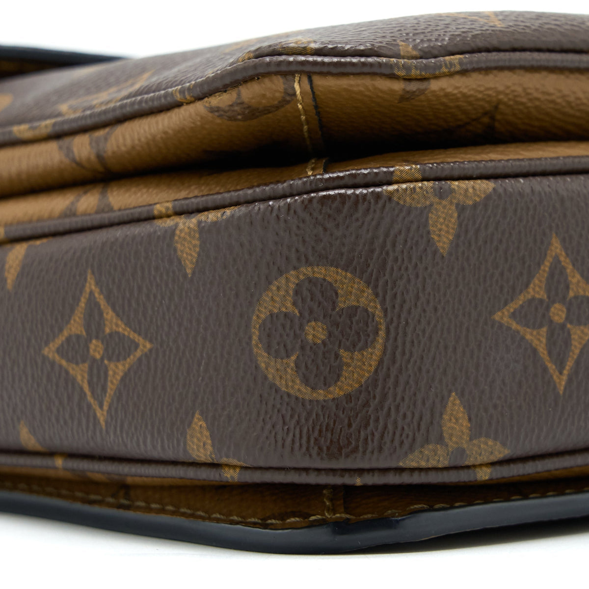 louis-vuitton-pochette-metis-monogram-reverse-canvas-ghw-3
