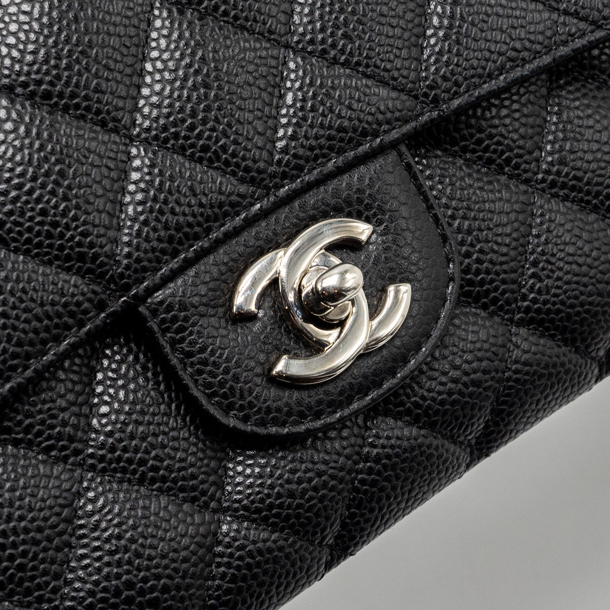 chanel-medium-classic-double-flap-bag-caviar-black-shw-8