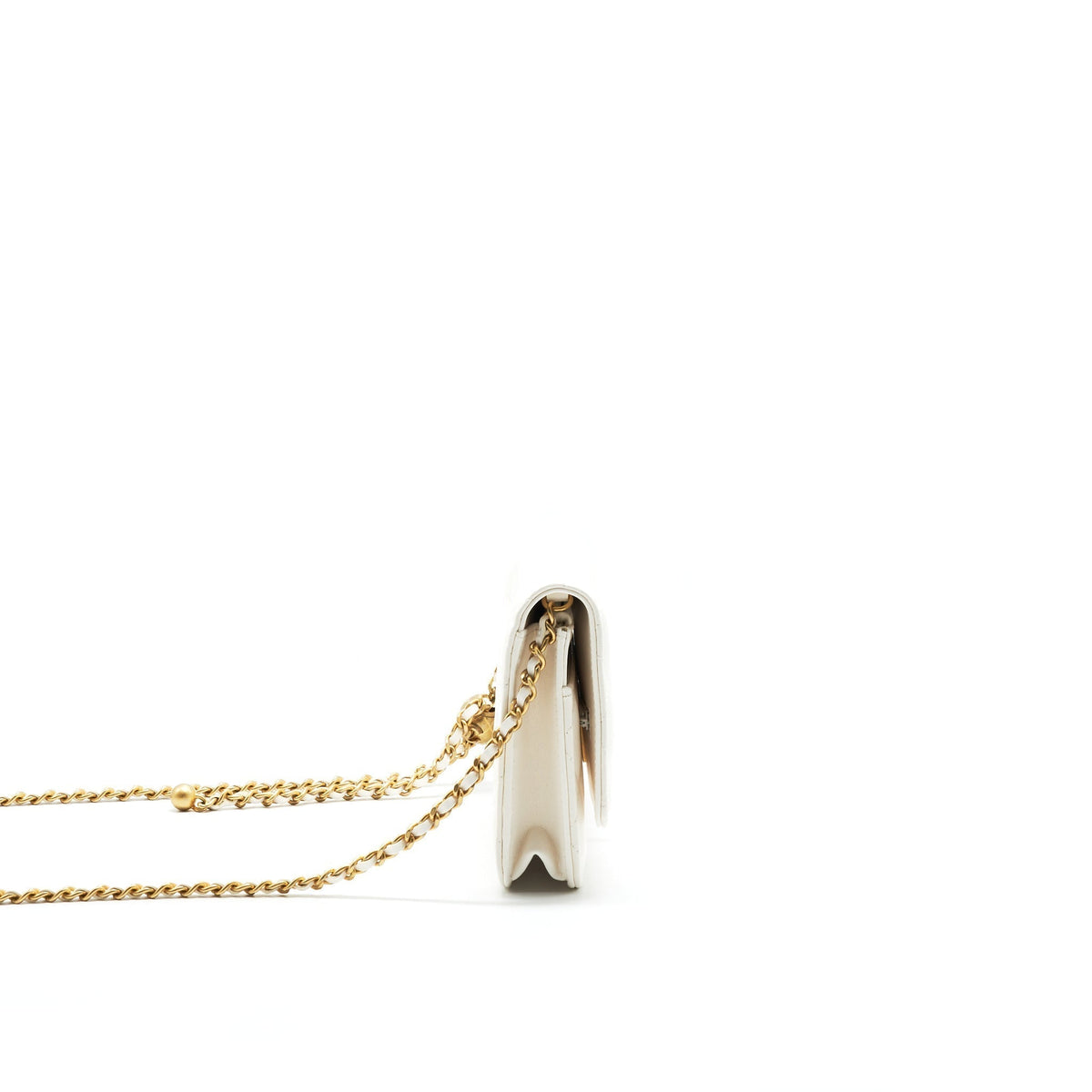 chanel-pearl-crush-wallet-on-chain-white-ghw